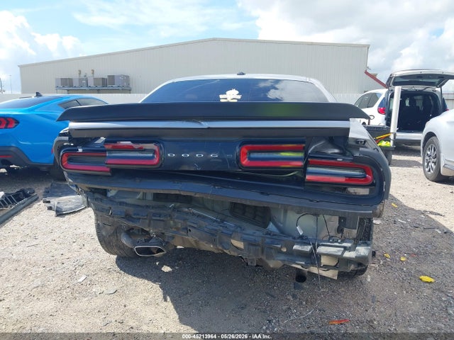 Dodge Challenger Sxt