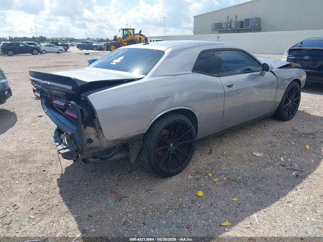 Dodge Challenger Sxt