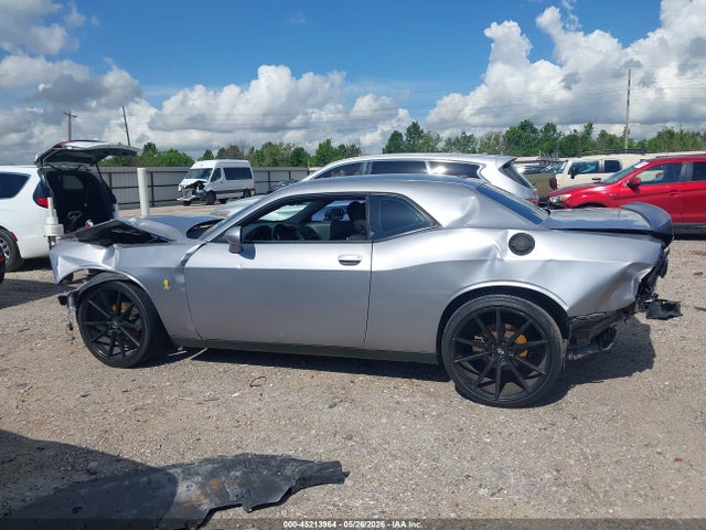 Dodge Challenger Sxt