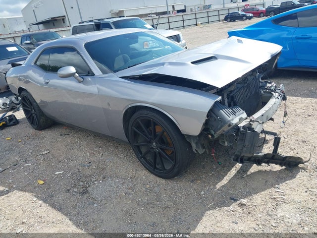 Salvage Dodge Challenger Image