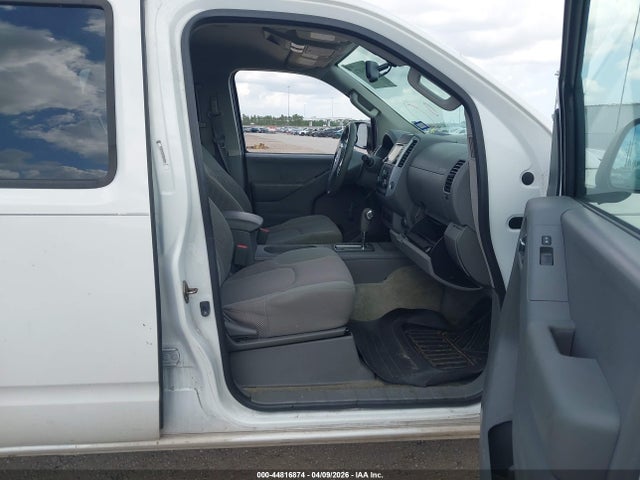 Nissan Frontier Sv