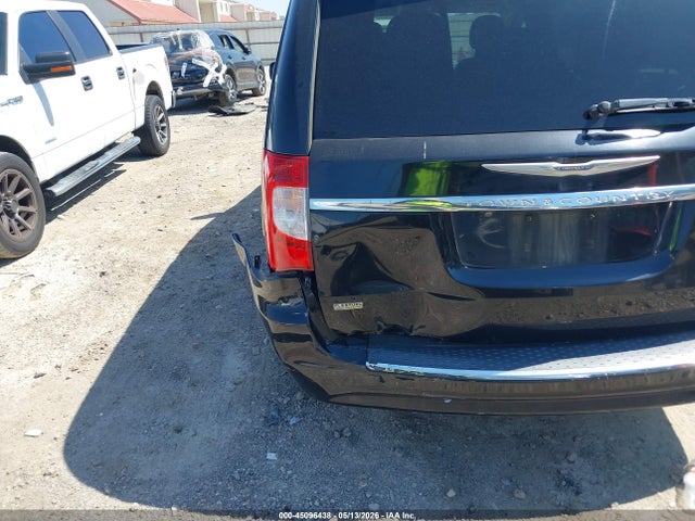 Chrysler Town & Country Touring