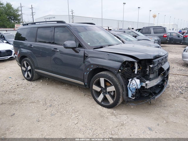 Salvage Hyundai SANTA FE Image