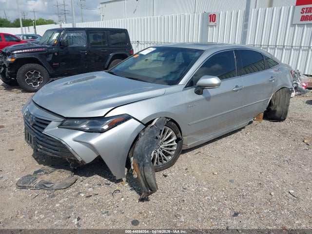 Toyota Avalon Limited Hybrid