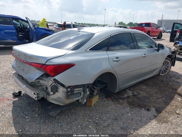 Toyota Avalon Limited Hybrid