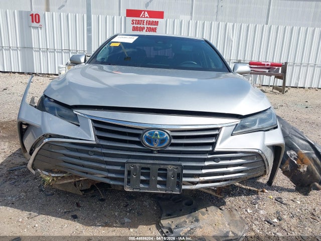 Toyota Avalon Limited Hybrid