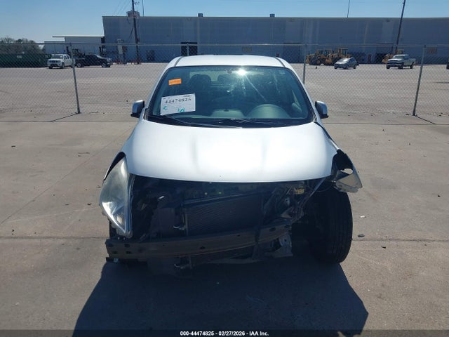 Nissan Versa 1.6 Sv