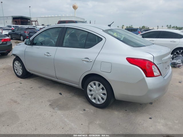 Nissan Versa 1.6 Sv