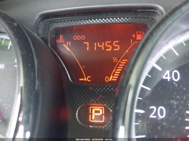 Nissan Versa 1.6 Sv