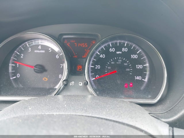 Nissan Versa 1.6 Sv