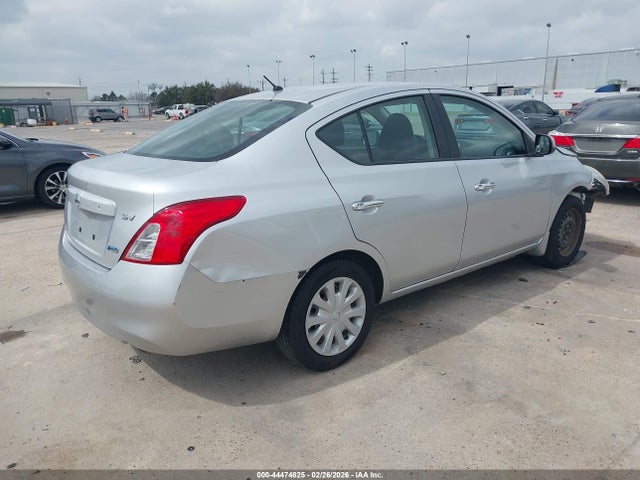 Nissan Versa 1.6 Sv
