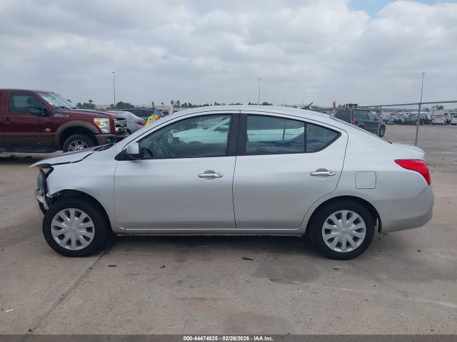 Nissan Versa 1.6 Sv