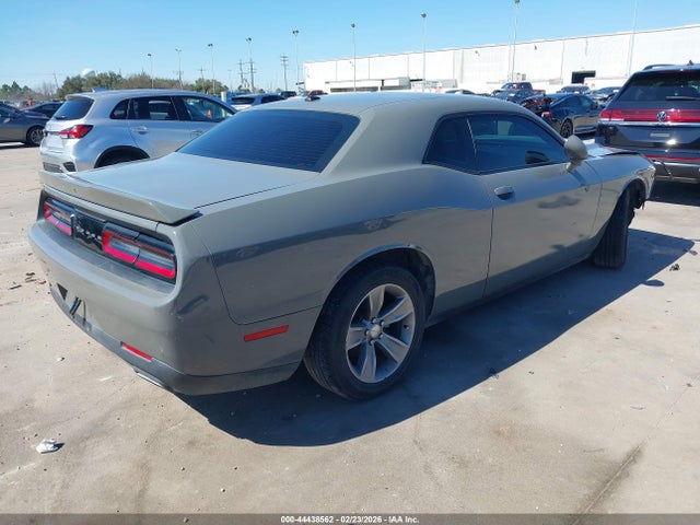 Dodge Challenger Sxt