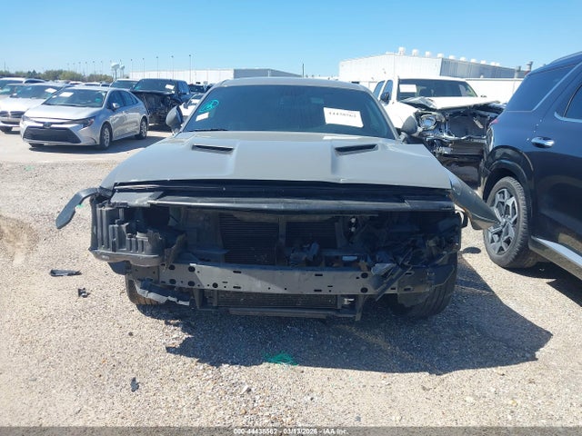 Dodge Challenger Sxt