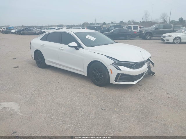 Salvage Kia K5 Image