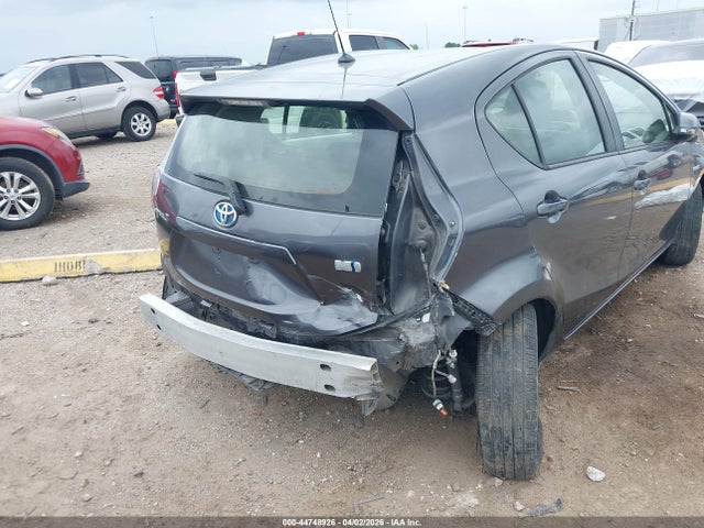 Toyota Prius c Two