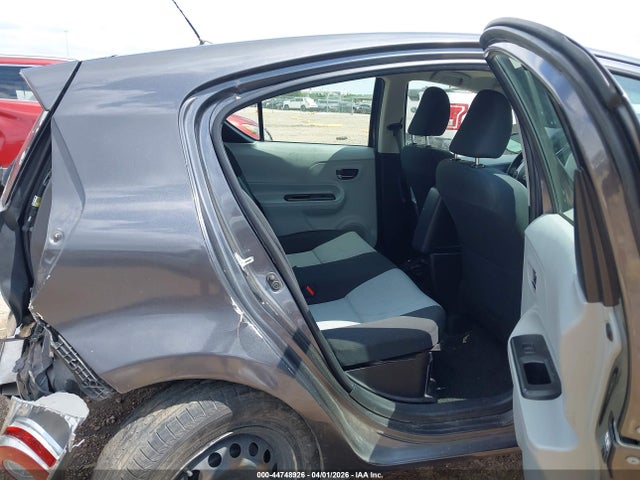 Toyota Prius c Two