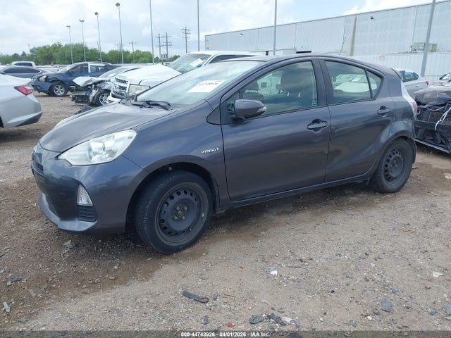 Toyota Prius c Two