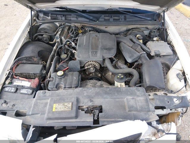 Ford Crown Victoria Standard