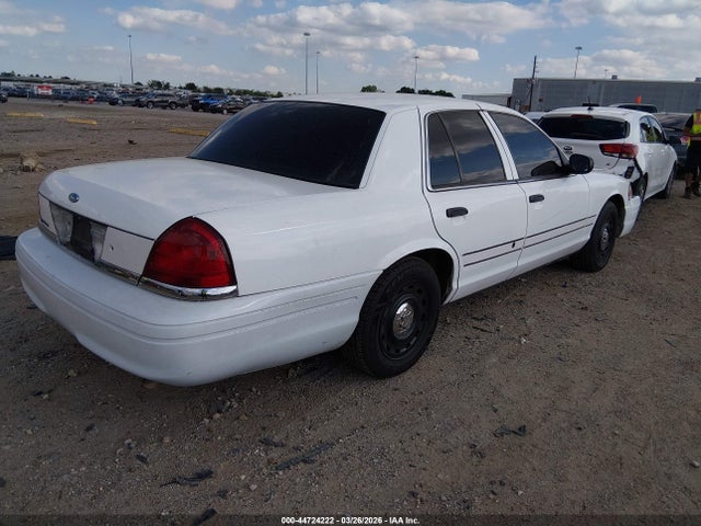 Ford Crown Victoria Standard