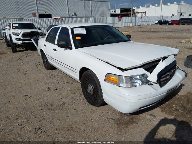 Salvage Ford Crown Victoria Image