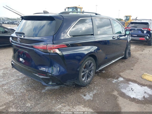 Toyota Sienna Xse