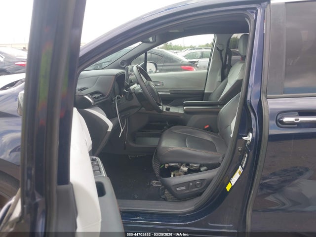 Toyota Sienna Xse