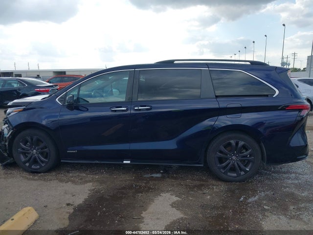 Toyota Sienna Xse