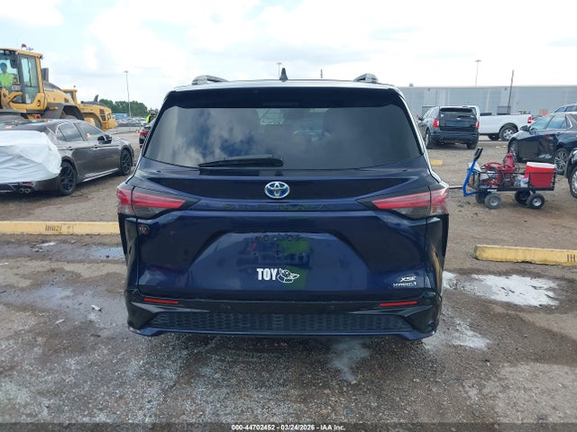 Toyota Sienna Xse