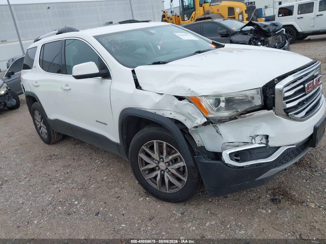 Salvage GMC Acadia Image