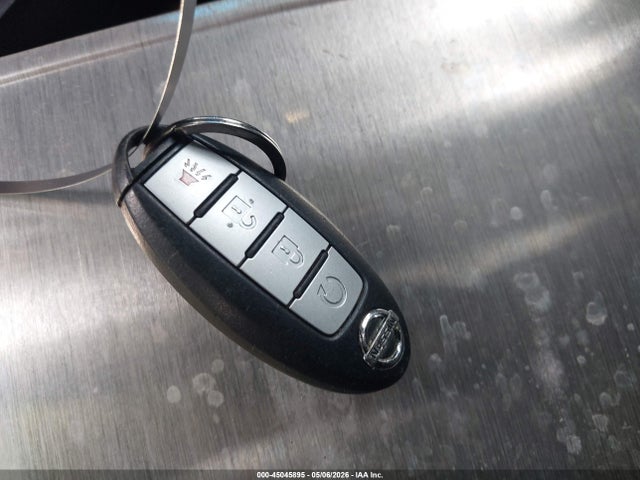 Nissan Pathfinder Sv
