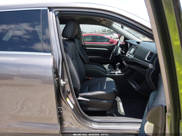 Toyota Highlander Le Plus V6
