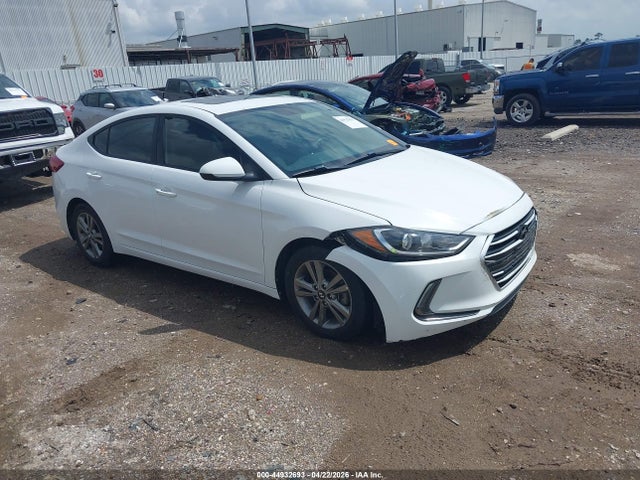 Salvage Hyundai ELANTRA Image