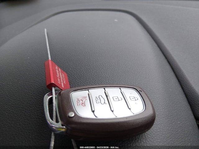 Hyundai ELANTRA Value Edition