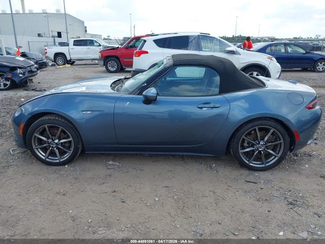Mazda MX-5 Miata Grand Touring