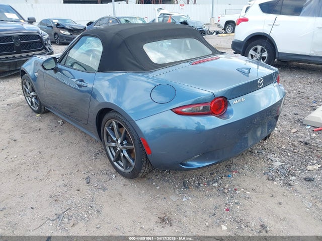 Mazda MX-5 Miata Grand Touring