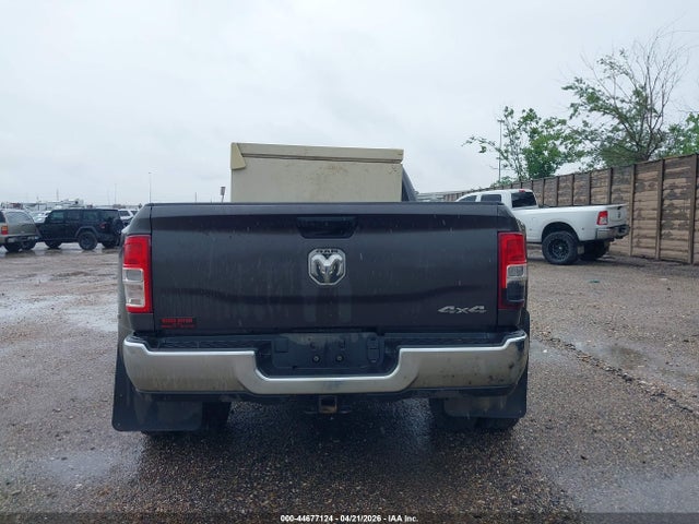 Ram 3500 Tradesman  4x4 8' Box