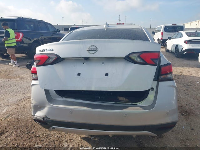 Nissan Versa 1.6 Sv
