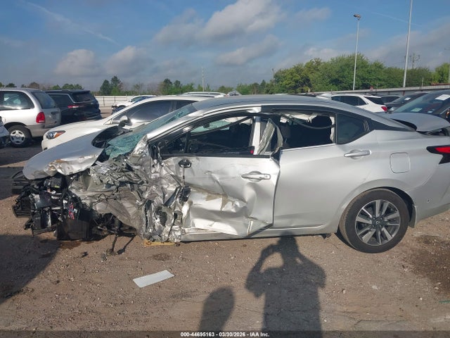 Nissan Versa 1.6 Sv