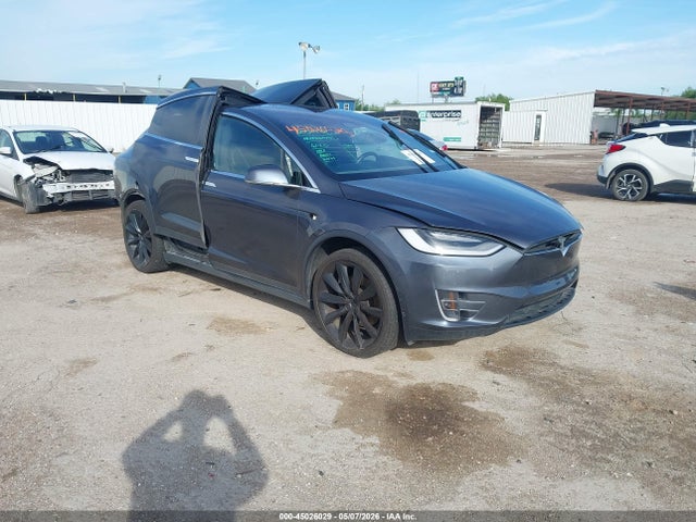 Salvage Tesla Model X Image