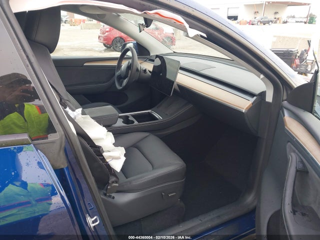 Tesla Model Y Long Range Dual Motor All-wheel Drive