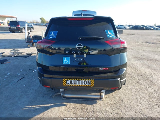 Nissan Rogue S Fwd