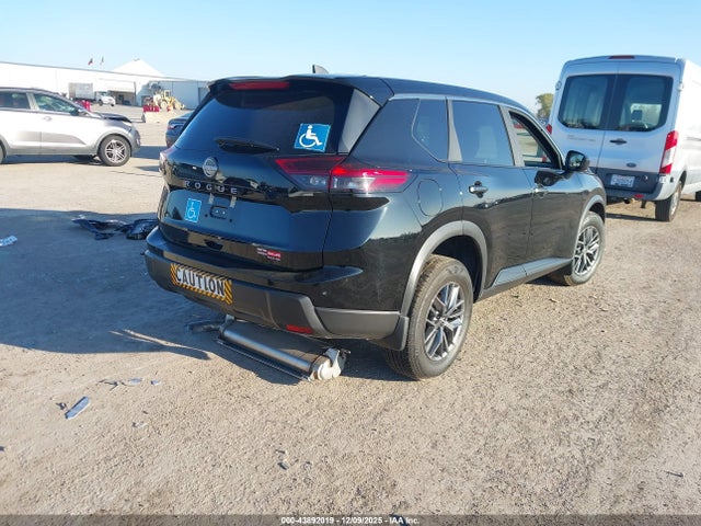 Nissan Rogue S Fwd