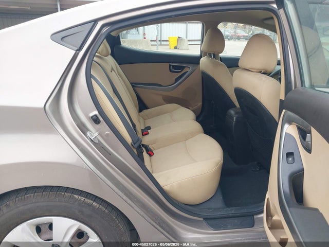 Hyundai ELANTRA