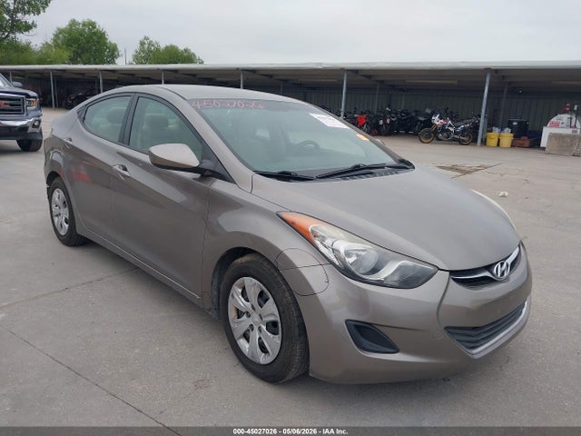Salvage Hyundai ELANTRA Image