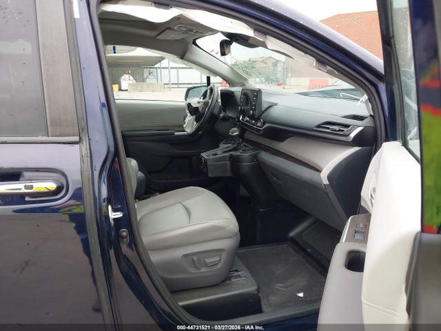 Toyota Sienna Xle