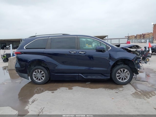 Toyota Sienna Xle