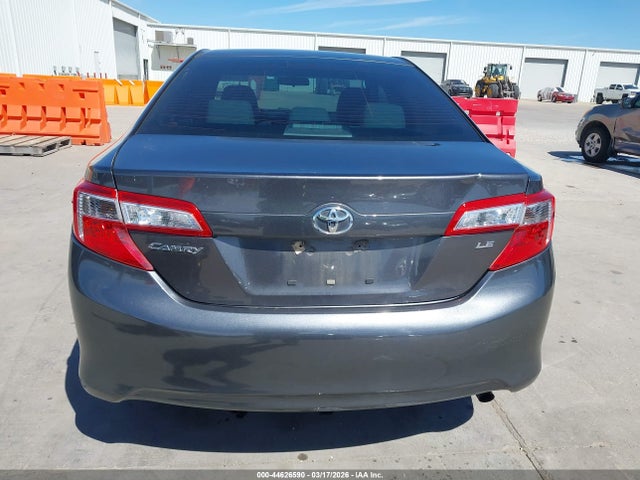 Toyota Camry Le