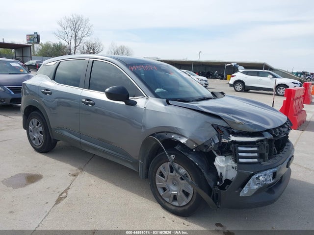 Salvage Nissan Kicks Image