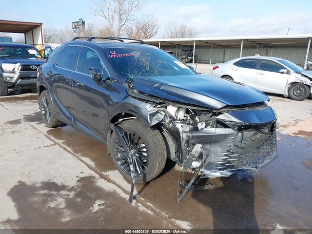 Salvage Lexus RX Image